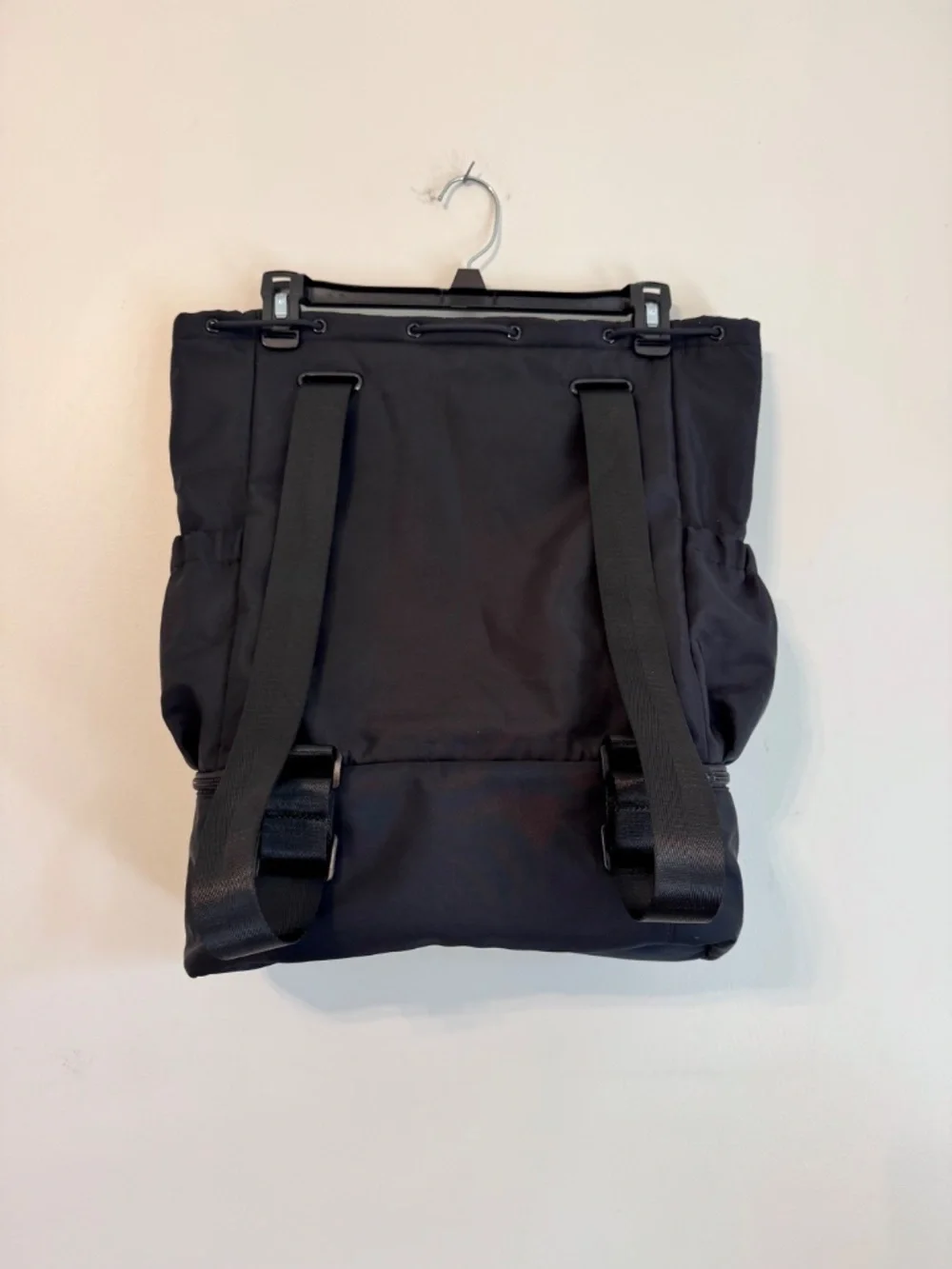 BEYOND YOGA Black Convertible Gym Bag Backpack Drawstring Tote Shoe Compartment